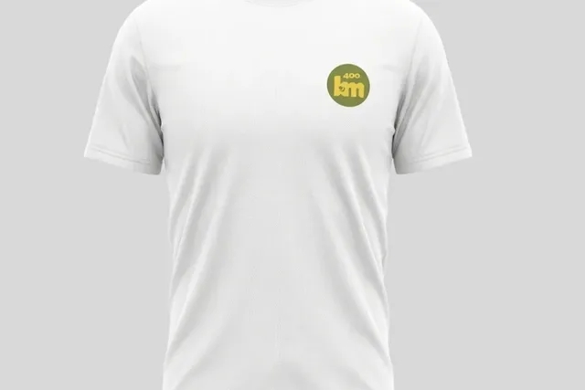 Kaos custom sesuai desain pelanggan di workshop Rafsakaos Tangerang Selatan